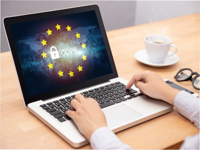 Free Person Working on Laptop Website Mockup 2